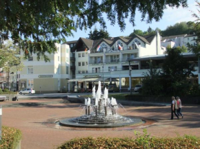  Hotel garni Am Brunnenplatz  Герольштайн